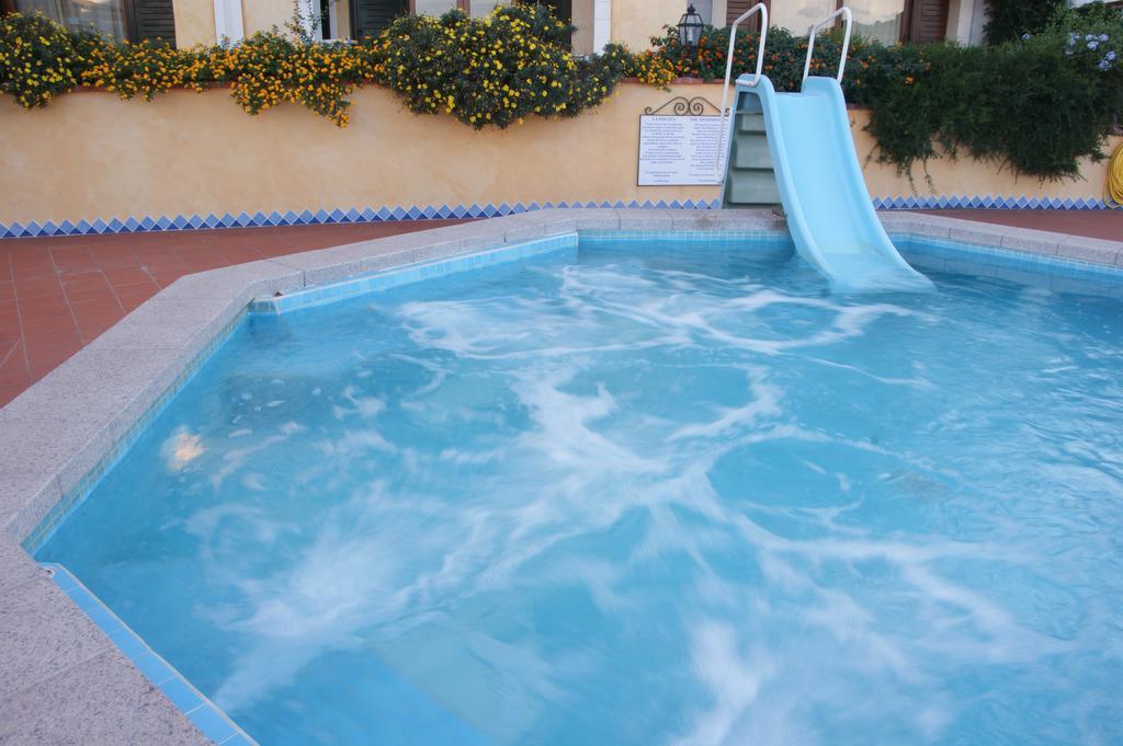 קניגיונה Residence Riva Azzurra מראה חיצוני תמונה